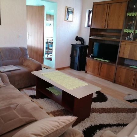 Studio Apartman Barbara ヨスィト エクステリア 写真